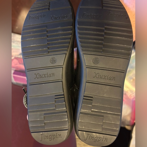 Kids JP Xiuxian Mary Janes US size 4 - Picture 2 of 3